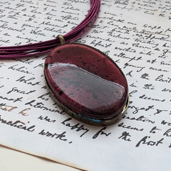 Elegant Purple Pendant Necklace - Picture 3 of 12